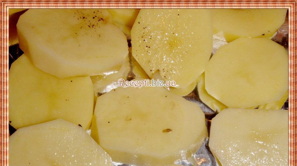 Реберця з картоплею запечені в духовці