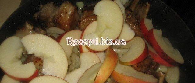 фото Баранячі рeбришкі з яблуками