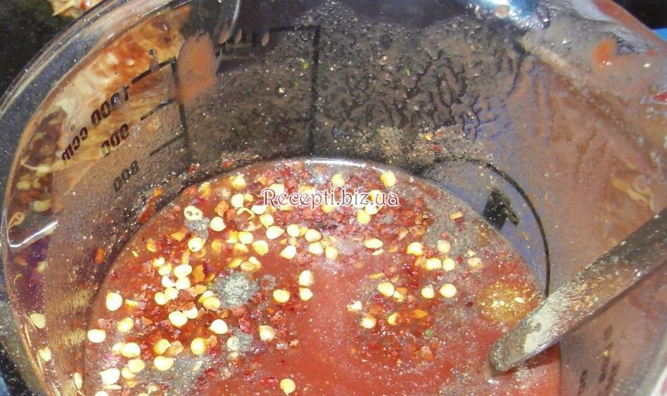 М'ясні рулетики в томатному соусі з овочами Гірчиця