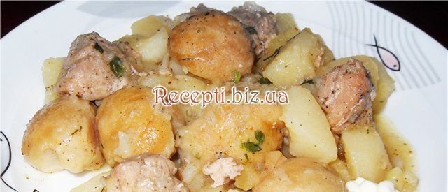 Картопля тушкована з нудлямі по-українськи Кефір