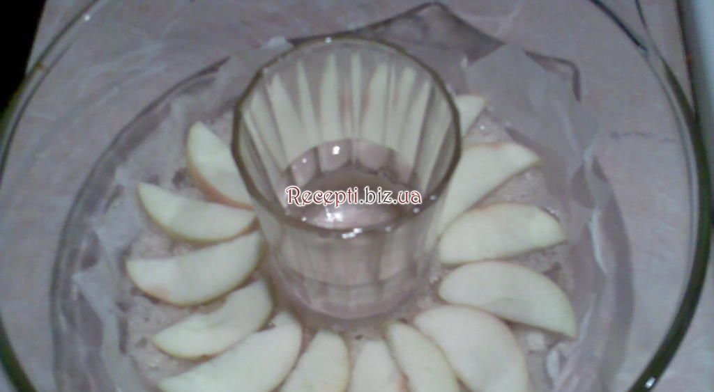 фото Експрес - кекс з карамеллю і яблуками