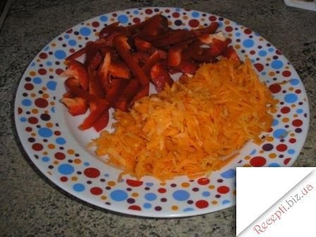 фото Курка з рисом в томатному соусі 
