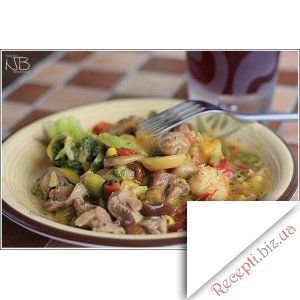 Фото - Курячі шлунки із опеньками та овочами у кисло-солодкому соусі