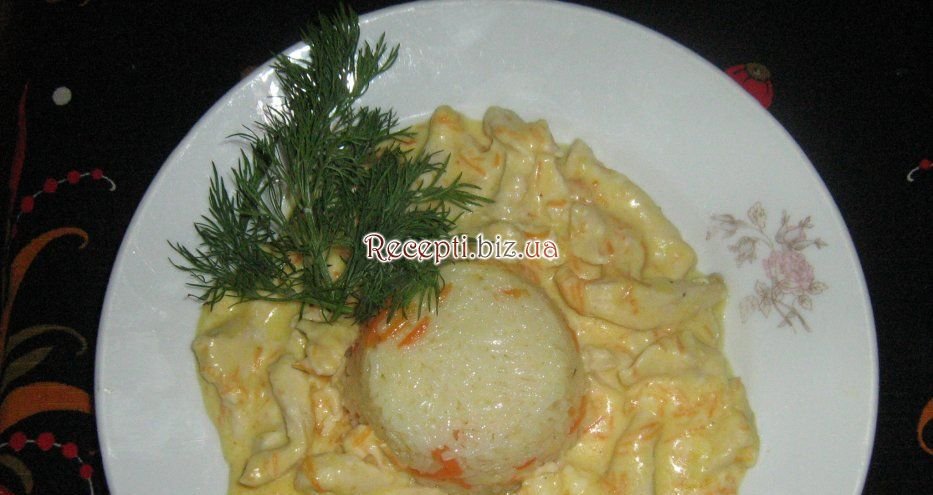 Курочка в сирно вершковому соусі з пловним рисом Сливки