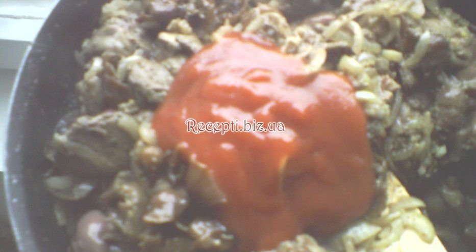Ароматна куряча печінка з грибами Цибуля ріпчаста