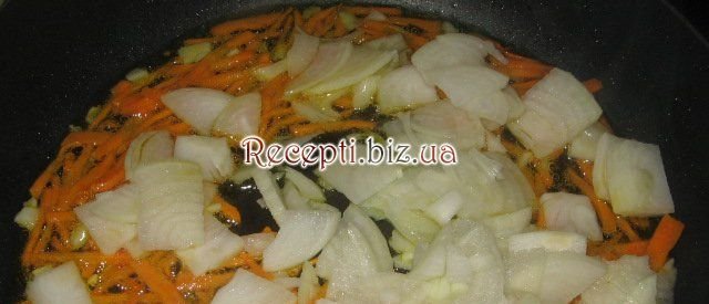 Рис з овочами і шлуночками Шлунки курячі