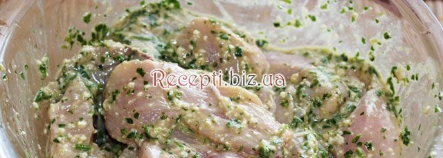 Курка з петрушкою і кедровими горішками Філе куряче