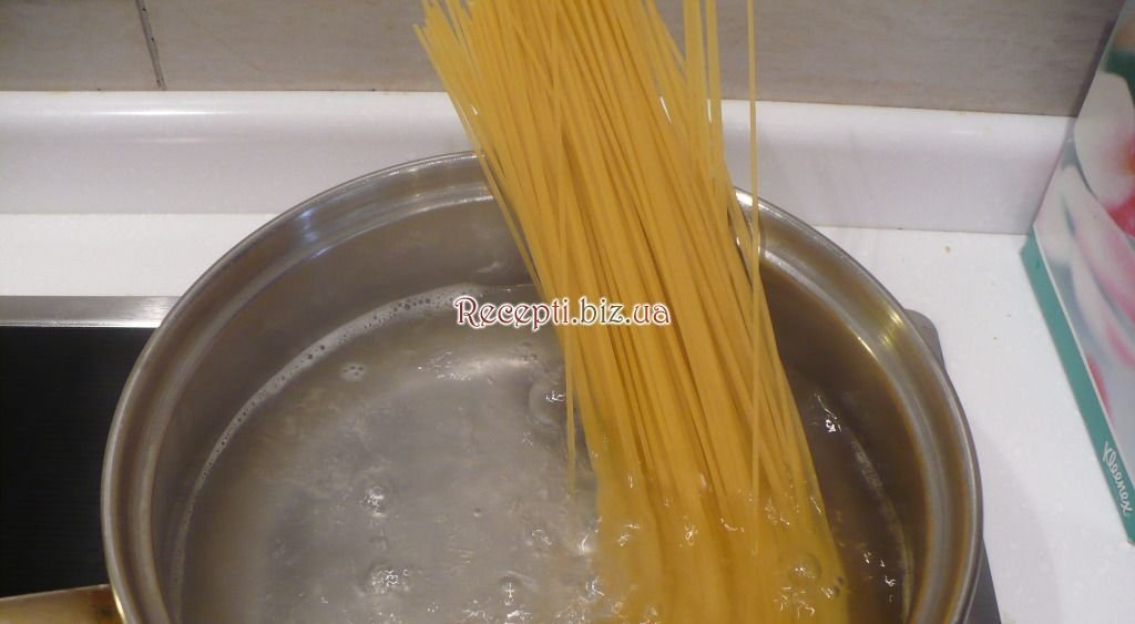 Спагетті з крабами Макаронні вироби