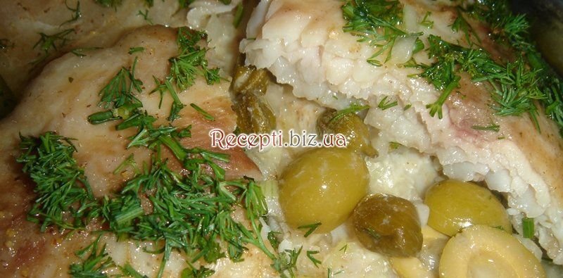 Риба, запечена з оливками та каперсами Оливки зелені