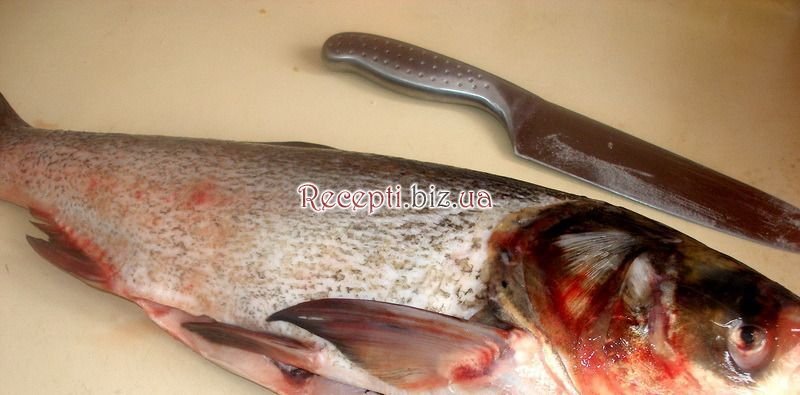 Риба в солі, фарширована морепродуктами інгредієнти