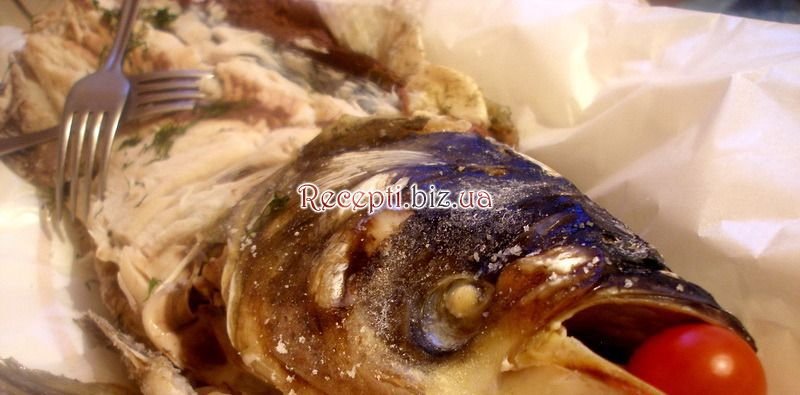 Риба в солі, фарширована морепродуктами Креветки