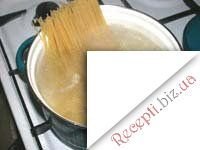 Помідори і спагетті під рум'яної сирної скоринкою інгредієнти