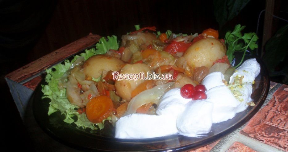 Гарячий салат з молодою картоплею інгредієнти