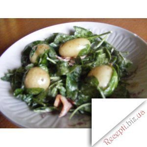 Фото - Теплий салат зі шпинату і молодої картоплі