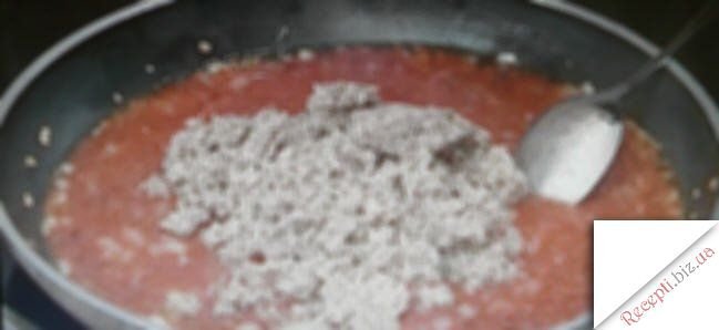 Квасоля в томатно-горіховому соусі