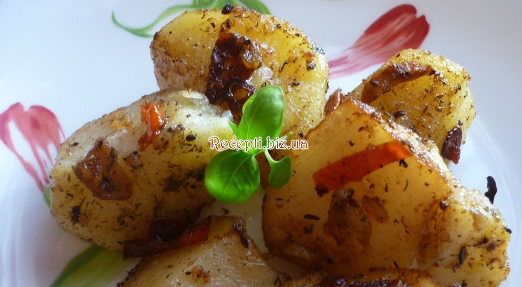 фото Картопля з часником і гострим перцем