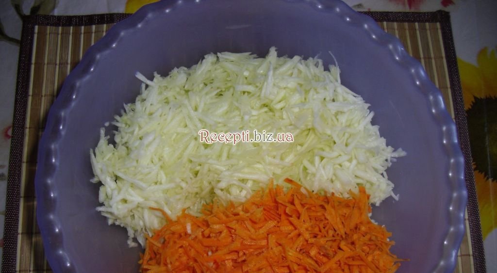 Кабачково-морквяна коржик з фаршем та сиром інгредієнти