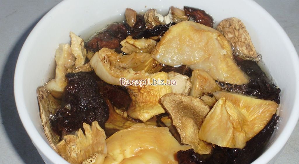 Картоплянікі з сушеними грибами інгредієнти