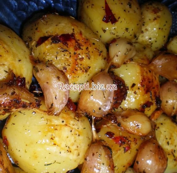Запечена гостра картопля з часником Часник