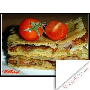 Фото: Пиріг з лаваша з баклажанами, помідорами, грибами та сиром