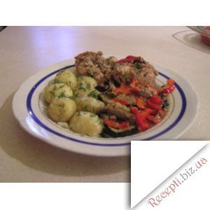 Фото: Кролик під шубою із овочів із горіхово-грибним соусом