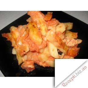 Фото: Курочка у томаті з картоплею