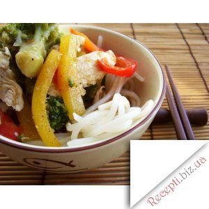Курка з овочами у китайському стилі