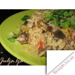 Фото: Рис із овочами та шлуночками