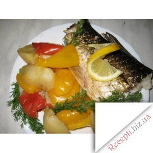 Фото: Запечена рибка з овочами