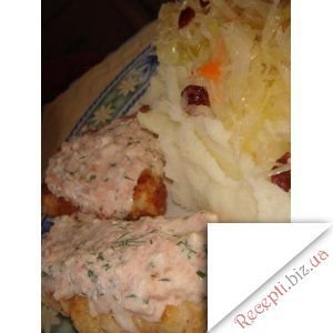 Фото: Смажений лосось і сирно-помідорний соус