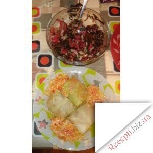 Мініголубці й салат
